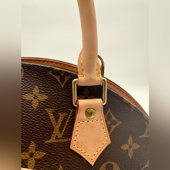Authentic Louis Vuitton Monogram Ellipse PM bag. New. Never used. - Picture 5 of 12